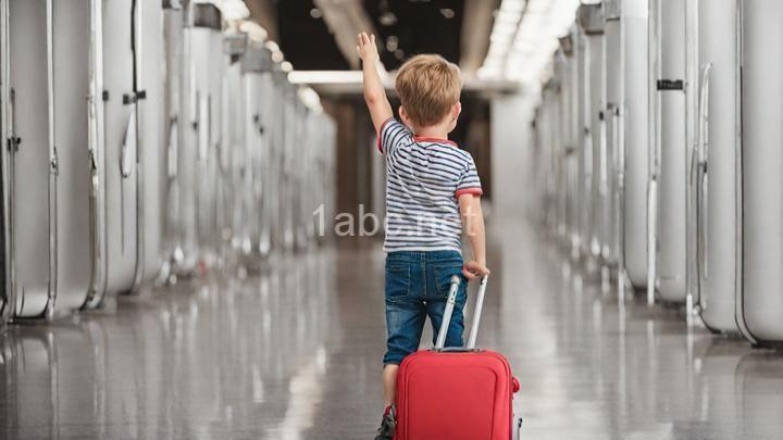 Traveling with Kids: Air Travel Packing Hacks for Parents